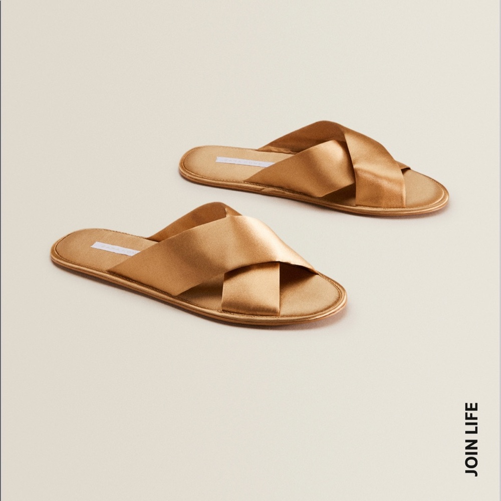 ZARA CROSSOVER GOLD SLIPPERS Slides GOLD NEW SIZE 9 Silky Elegant Zara Home NEW